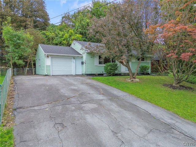 257 Sunrise Drive, Syracuse, NY 13205