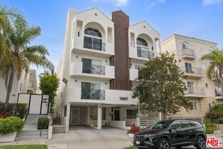 11907 Darlington Avenue 101, Los Angeles, CA 90049