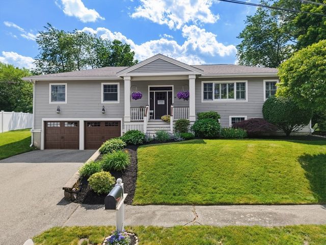 16 Mansion Rd, Wakefield, MA 01880