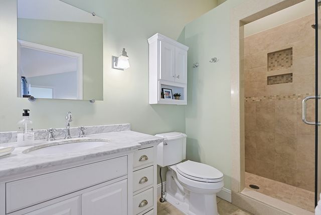 16 Mansion Rd, Wakefield, MA 01880