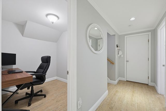 16 Mansion Rd, Wakefield, MA 01880
