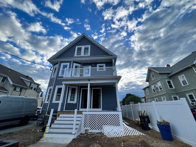 61 Gale 2, Malden, MA 02148