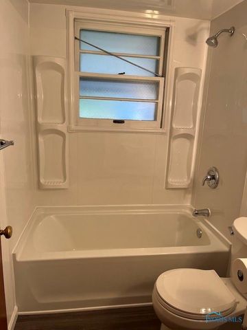 546 Elmdale Avenue, Toledo, OH 43609