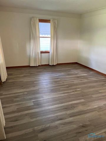 546 Elmdale Avenue, Toledo, OH 43609