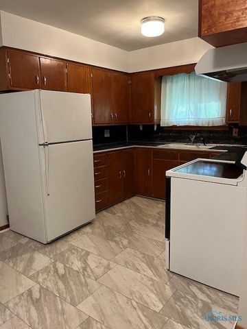 546 Elmdale Avenue, Toledo, OH 43609