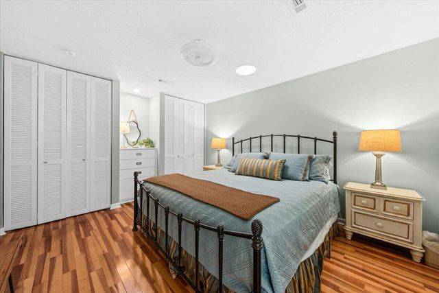 208 Sea Cloud Circle, Edisto Island, SC 29438