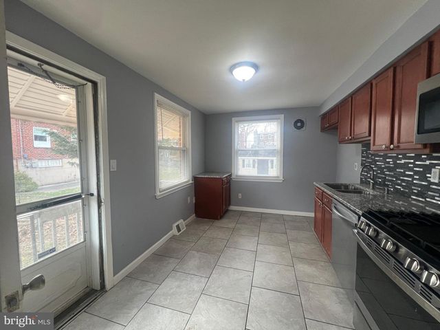 709 BELAIR CIR, Norristown, PA 19401