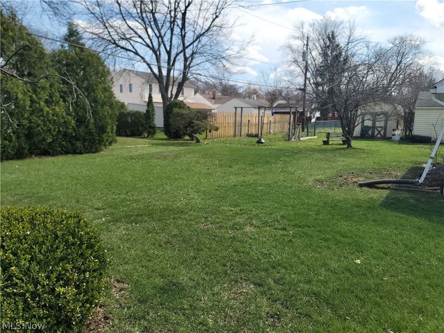 5093 Nan Linn Drive, Willoughby, OH 44094