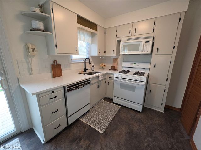 5093 Nan Linn Drive, Willoughby, OH 44094