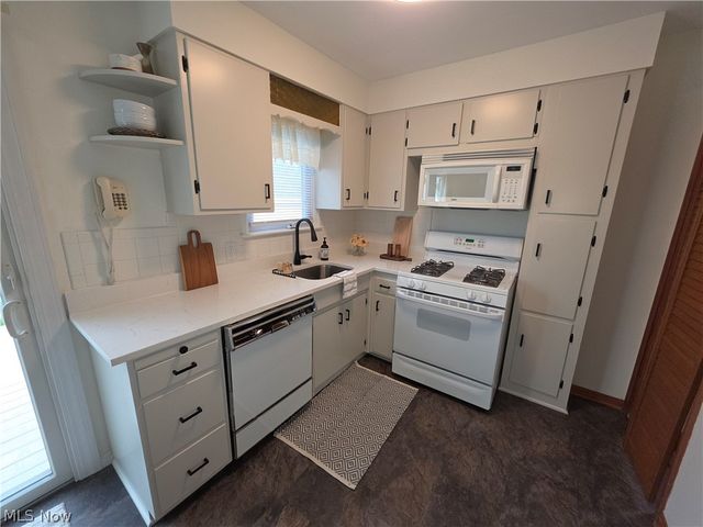 5093 Nan Linn Drive, Willoughby, OH 44094