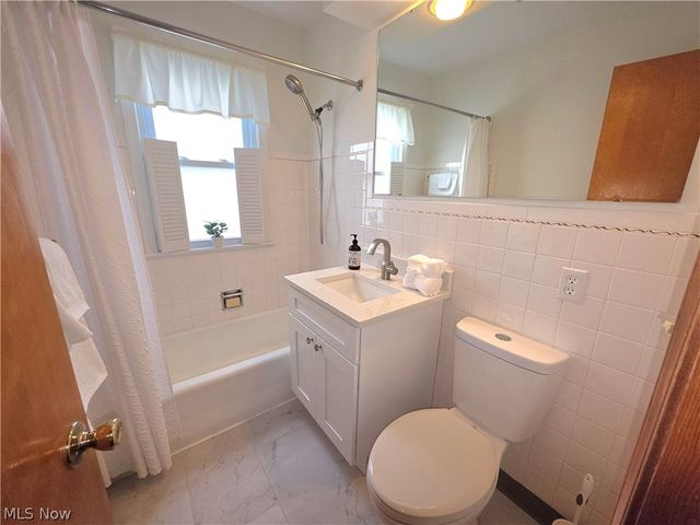 5093 Nan Linn Drive, Willoughby, OH 44094