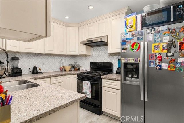 2625 W Cameron Court, Anaheim, CA 92801