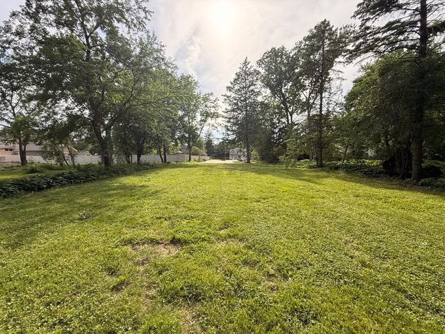 225 Lorraine Street, Glen Ellyn, IL 60137