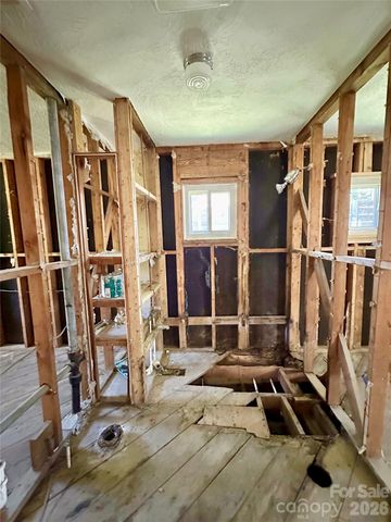 402 Blue Ridge Road, Black Mountain, NC 28711