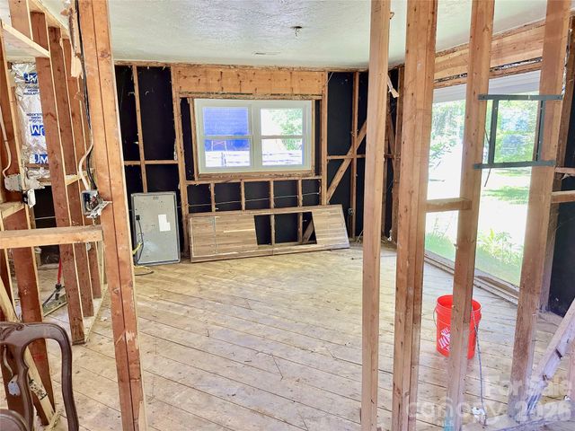 402 Blue Ridge Road, Black Mountain, NC 28711