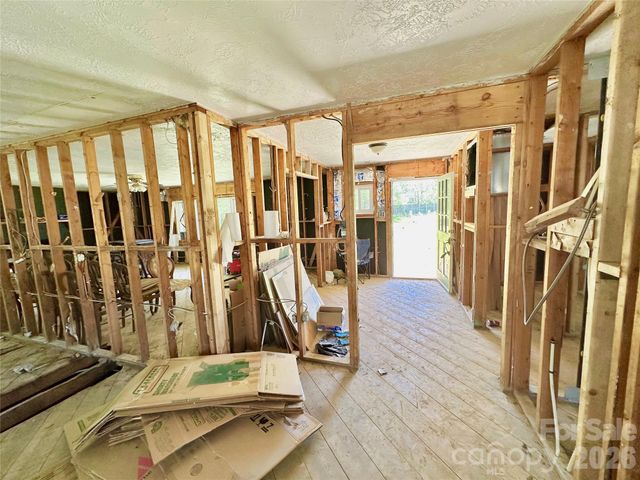 402 Blue Ridge Road, Black Mountain, NC 28711