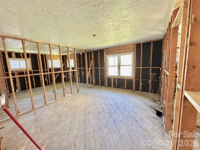 402 Blue Ridge Road, Black Mountain, NC 28711