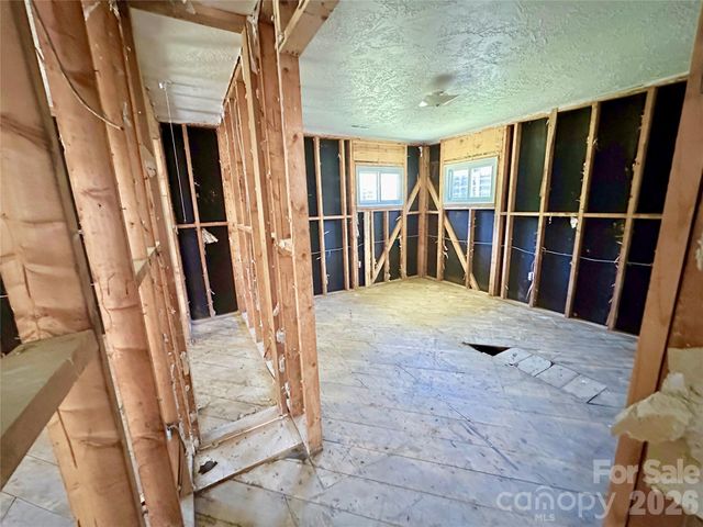 402 Blue Ridge Road, Black Mountain, NC 28711