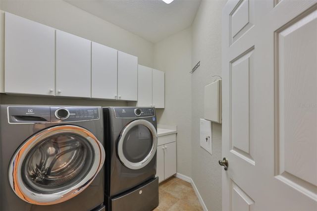 1368 EMERALD DUNES DRIVE, Sun City Center, FL 33573