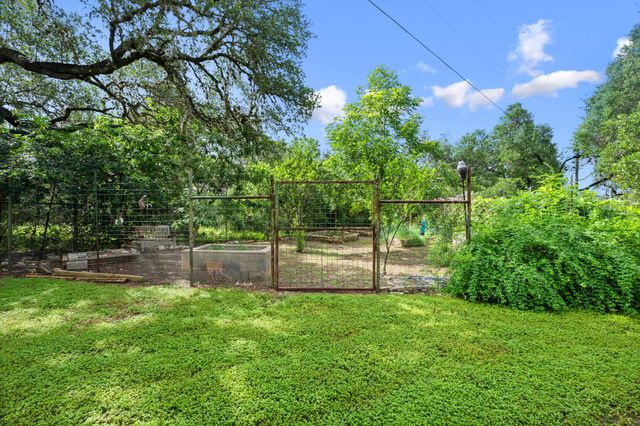 121 Water Park RD, Wimberley, TX 78676
