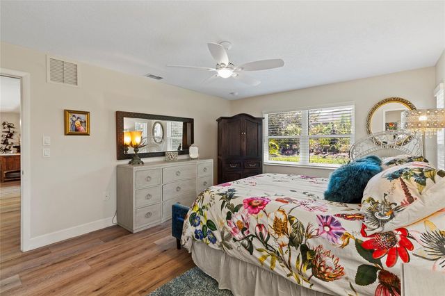 5612 PALM AIRE DRIVE, Sarasota, FL 34243