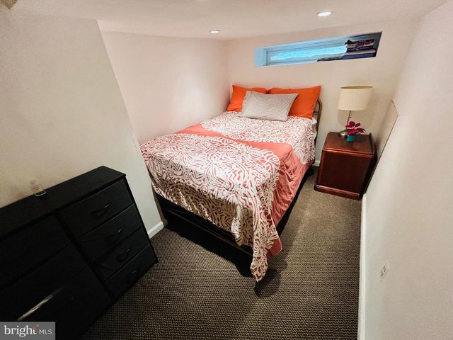 907 CHURCH LN, Philadelphia, PA 19138