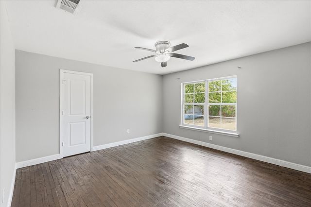 4512 Wabash Avenue, Fort Worth, TX 76133