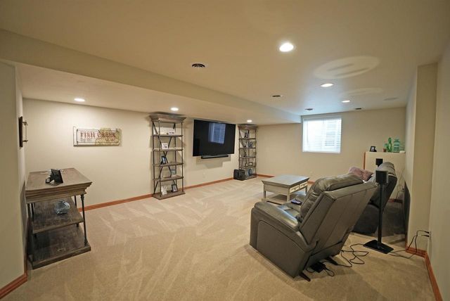 1064 CORONADO COURT, Hobart, WI 54155