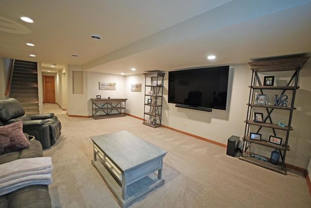 1064 CORONADO COURT, Hobart, WI 54155