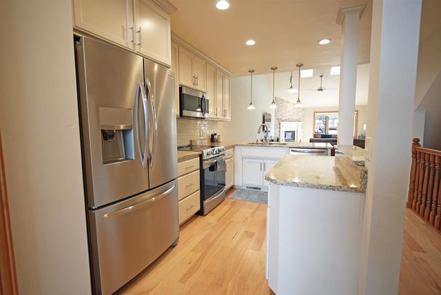 1064 CORONADO COURT, Hobart, WI 54155