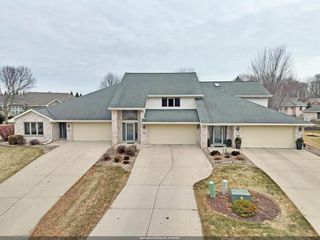 1064 CORONADO COURT, Hobart, WI 54155