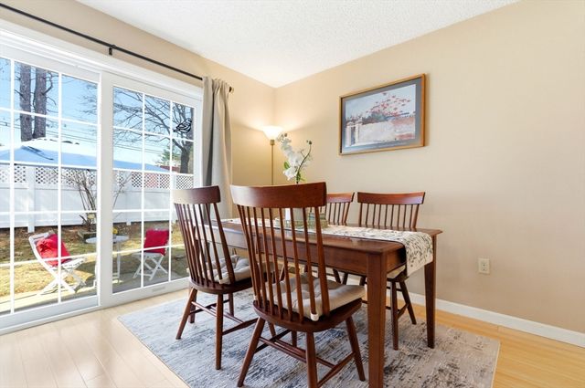 160 Pine St 11, Newton, MA 02466