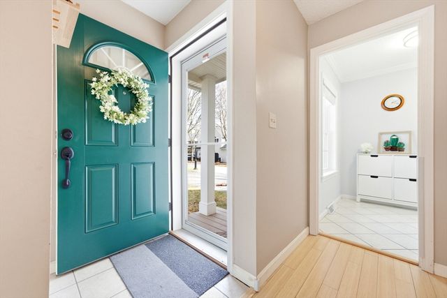 160 Pine St 11, Newton, MA 02466