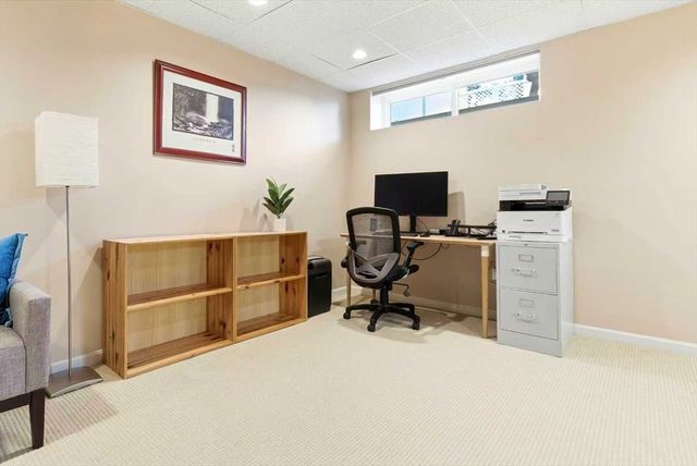 160 Pine St 11, Newton, MA 02466