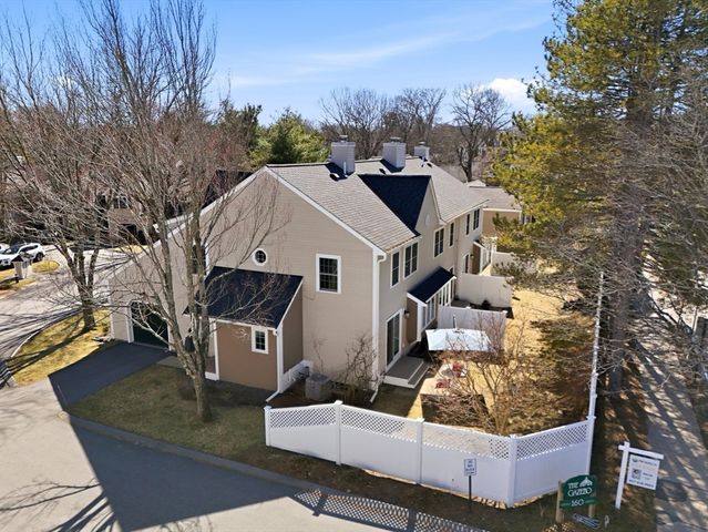 160 Pine St 11, Newton, MA 02466