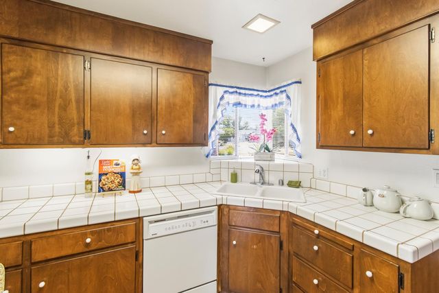 6543 Woodpark Way, Citrus Heights, CA 95621