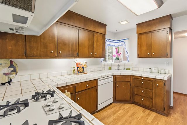 6543 Woodpark Way, Citrus Heights, CA 95621