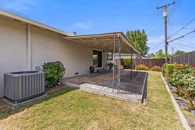 6543 Woodpark Way, Citrus Heights, CA 95621