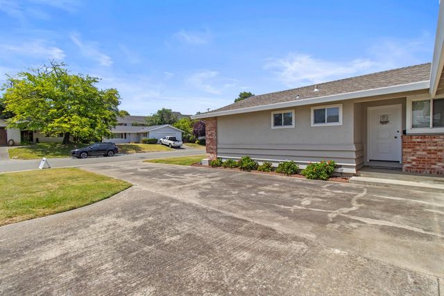 6543 Woodpark Way, Citrus Heights, CA 95621