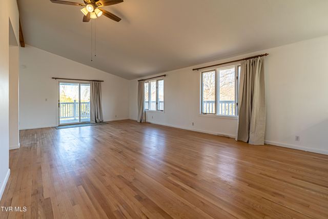 27363 Fudge Road, Meadowview, VA 24361