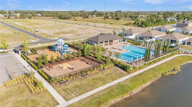 1009 GOLDEN SHINER AVENUE, Ruskin, FL 33570