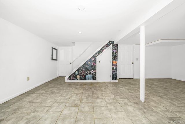 21 Lido Parkway, Lindenhurst, NY 11757