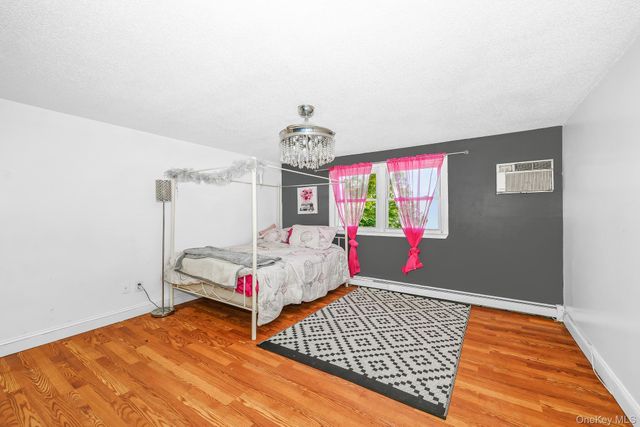 21 Lido Parkway, Lindenhurst, NY 11757