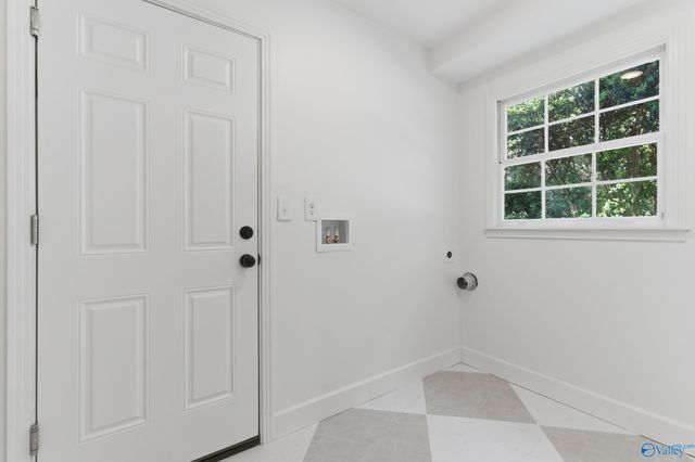 11309 Woodcrest Drive SE, Huntsville, AL 35803