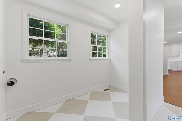 11309 Woodcrest Drive SE, Huntsville, AL 35803