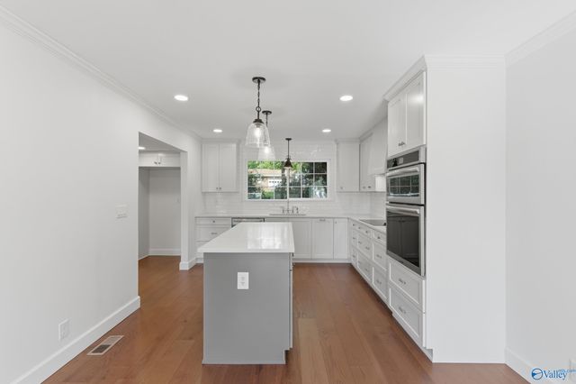 11309 Woodcrest Drive SE, Huntsville, AL 35803