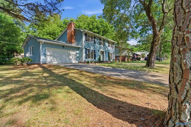 11309 Woodcrest Drive SE, Huntsville, AL 35803