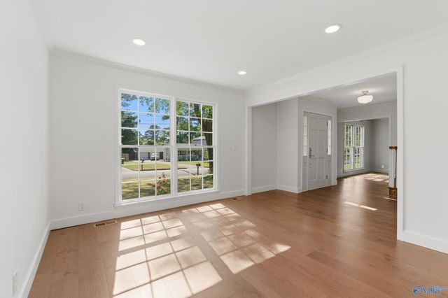 11309 Woodcrest Drive SE, Huntsville, AL 35803