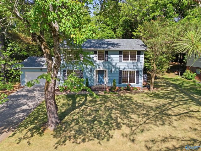 11309 Woodcrest Drive SE, Huntsville, AL 35803