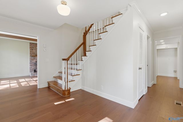 11309 Woodcrest Drive SE, Huntsville, AL 35803